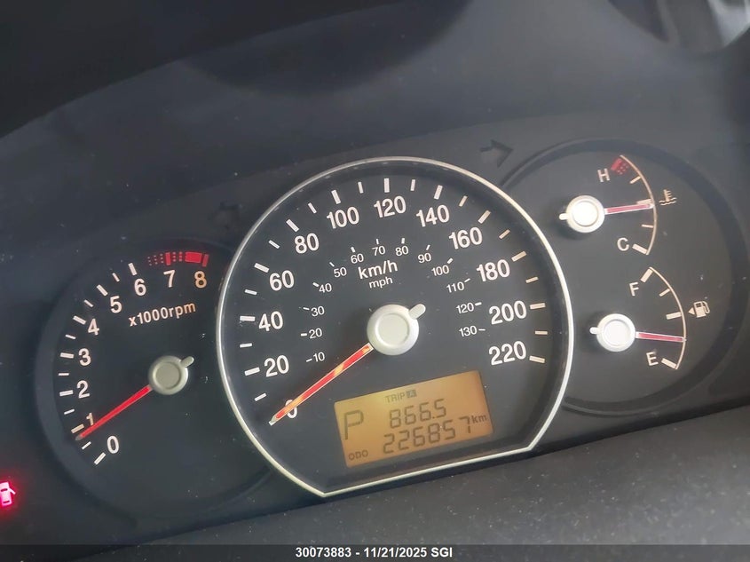 2012 Kia Rondo VIN: KNAHH8A88C7411587 Lot: 30073883