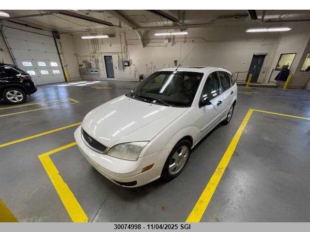 1FAFP37N57W224984 2007 FORD FOCUS photo no. 2