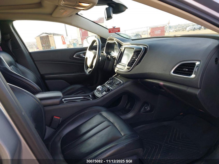 1C3CCCCG4GN153707 2016 CHRYSLER 200 photo no. 5