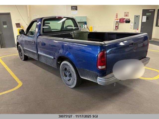 2FTDF172XVCA49526 1997 FORD F-150 photo no. 3