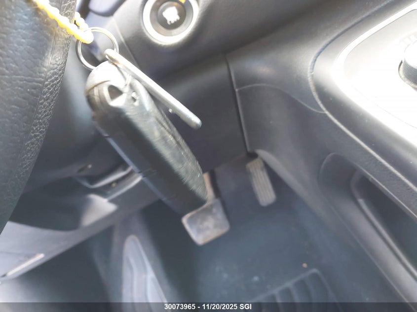 2015 Chrysler 200 Lx VIN: 1C3CCCFB3FN564692 Lot: 30073965