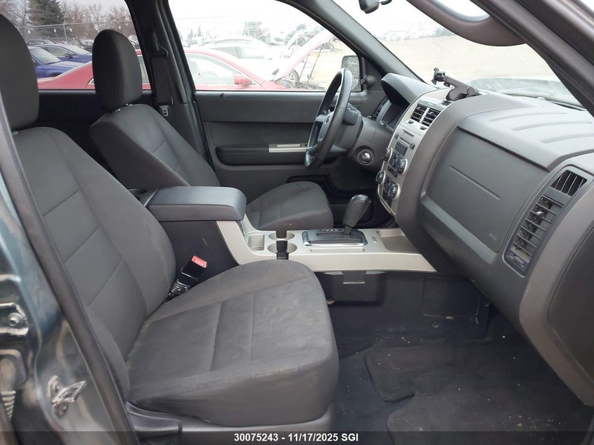 1FMCU9DG7CKB59552 2012 FORD ESCAPE photo no. 5