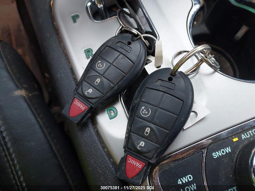 2011 Jeep Grand Cherokee Laredo VIN: 1J4RR4GG1BC636476 Lot: 30075381