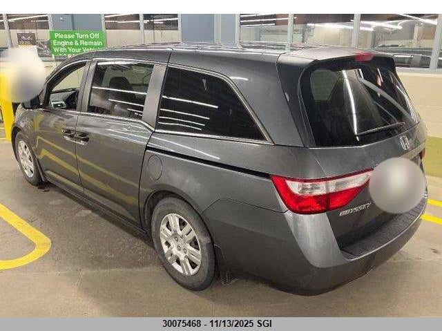 5FNRL5H25BB502458 2011 HONDA ODYSSEY photo no. 3