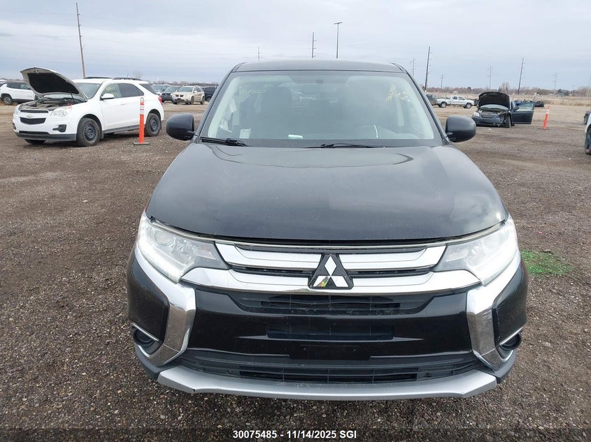 2017 Mitsubishi Outlander Es VIN: JA4AZ2A33HZ607560 Lot: 30075485