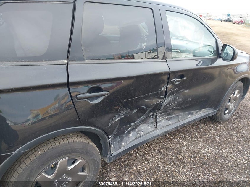 2017 Mitsubishi Outlander Es VIN: JA4AZ2A33HZ607560 Lot: 30075485