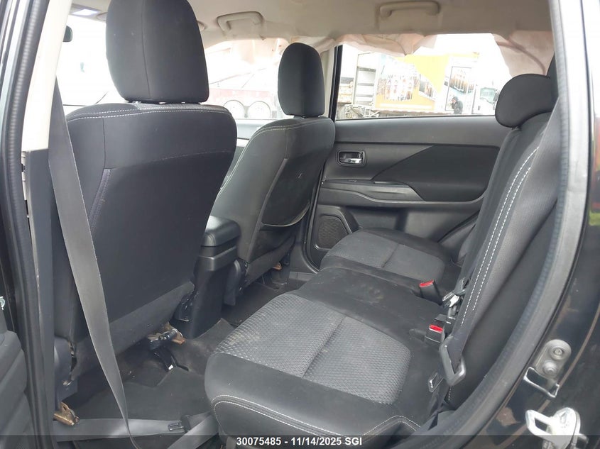 2017 Mitsubishi Outlander Es VIN: JA4AZ2A33HZ607560 Lot: 30075485