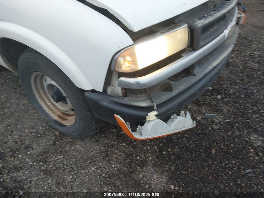 1GCCS19X238246468 2003 CHEVROLET S-10 PICKUP photo no. 13