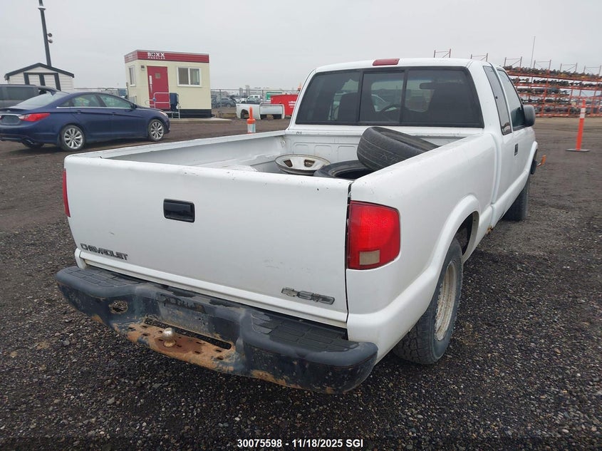 1GCCS19X238246468 2003 CHEVROLET S-10 PICKUP photo no. 4