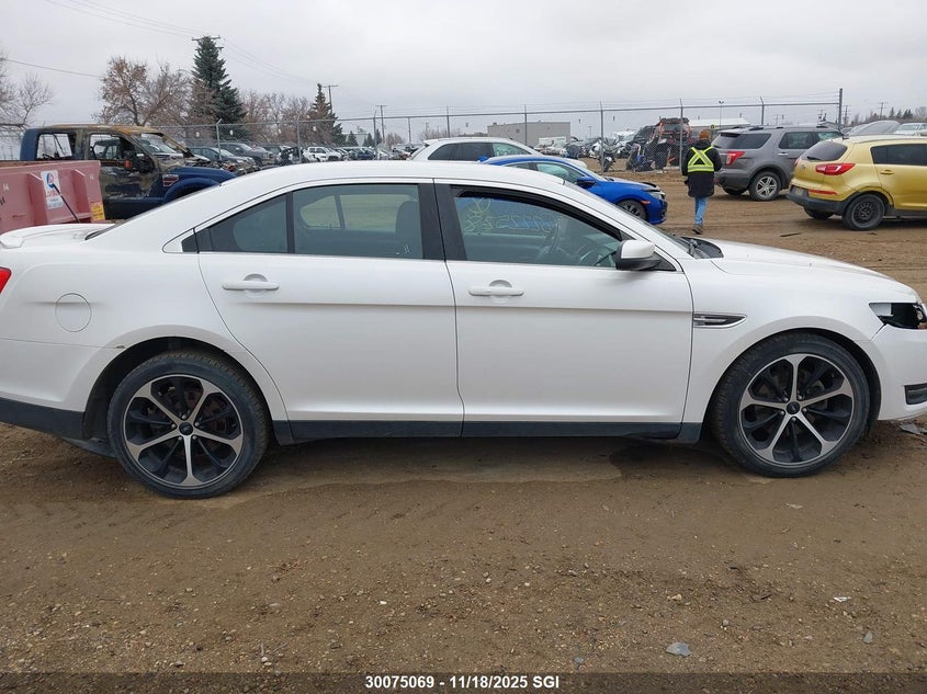 2015 Ford Taurus Sel VIN: 1FAHP2E84FG129728 Lot: 30075069