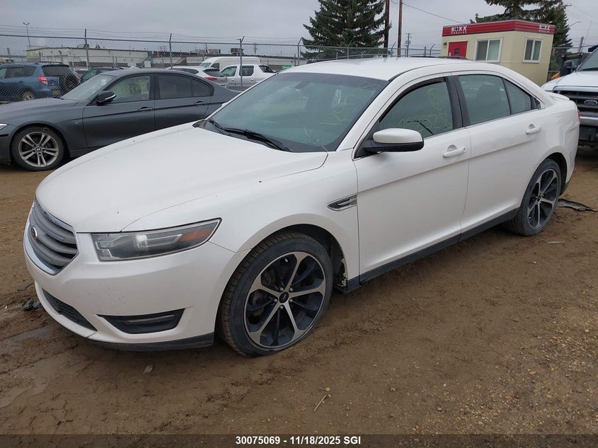 1FAHP2E84FG129728 2015 FORD TAURUS photo no. 2