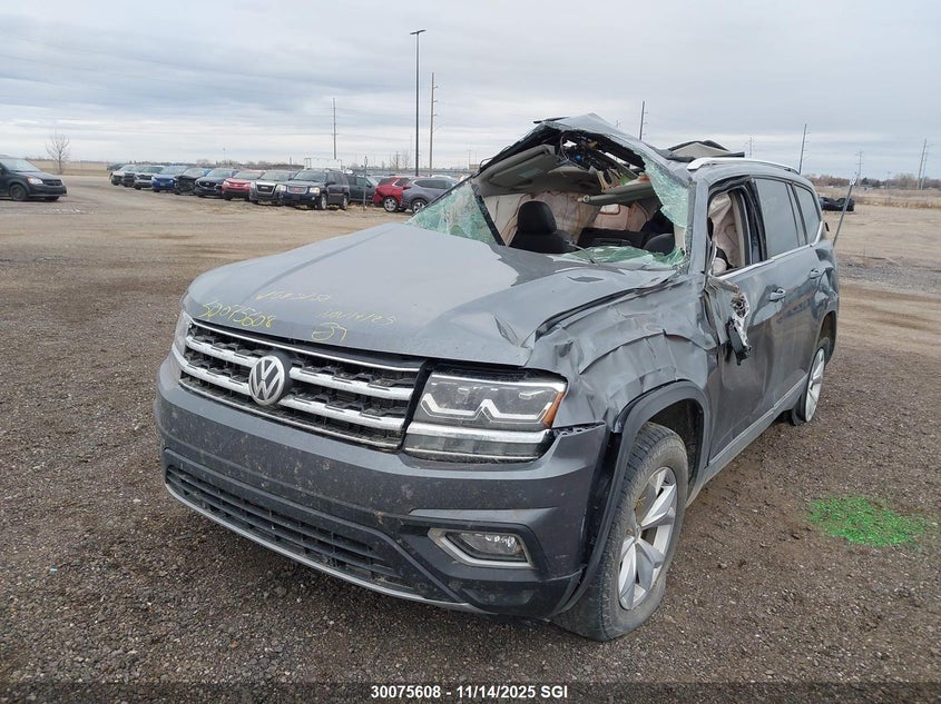 1V2MR2CA3JC545258 2018 VOLKSWAGEN ATLAS photo no. 2