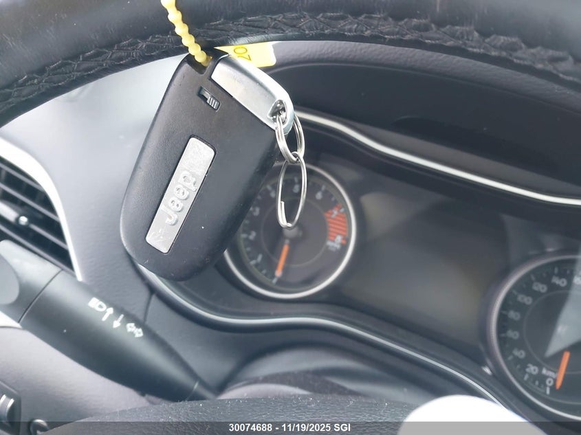 2019 Jeep Cherokee Limited VIN: 1C4PJMDX0KD210135 Lot: 30074688