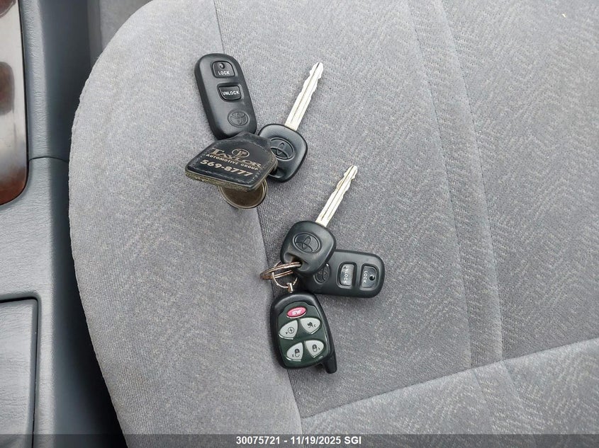 2000 Toyota Camry Ce/Le/Xle VIN: JT2BF22K4Y0262982 Lot: 30075721