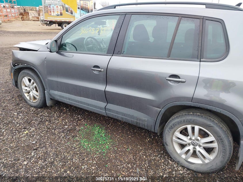 2015 Volkswagen Tiguan S/Se/Sel/R-Line VIN: WVGJV7AX0FW567868 Lot: 30075731
