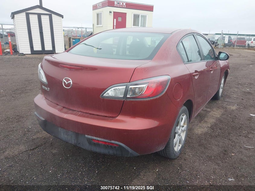 JM1BL1UF4B1362382 2011 MAZDA 3 photo no. 4
