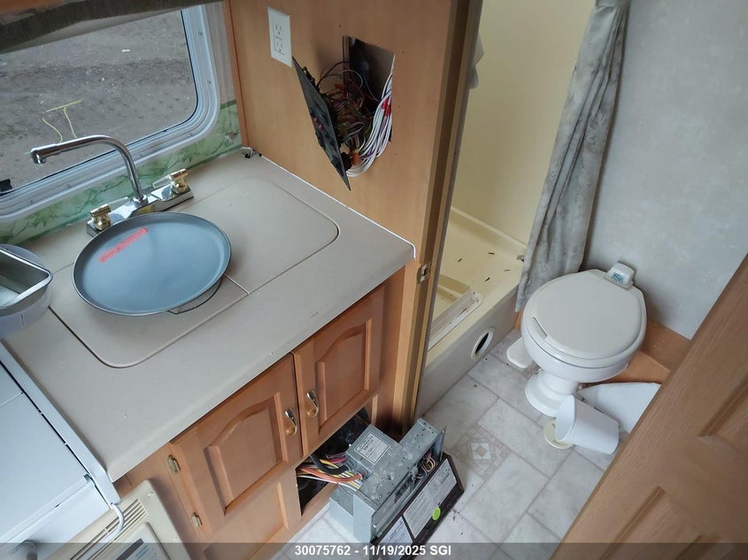 2003 Ford Econoline E450 Super Duty Cutwy Van VIN: 1FDXE45S43HB57856 Lot: 30075762