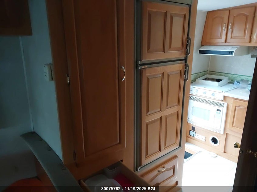 2003 Ford Econoline E450 Super Duty Cutwy Van VIN: 1FDXE45S43HB57856 Lot: 30075762