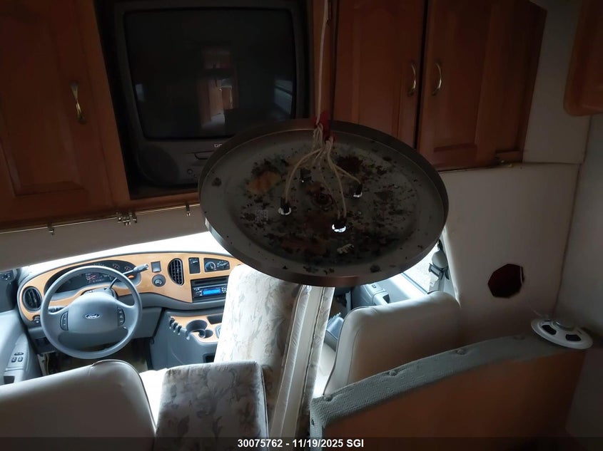 2003 Ford Econoline E450 Super Duty Cutwy Van VIN: 1FDXE45S43HB57856 Lot: 30075762