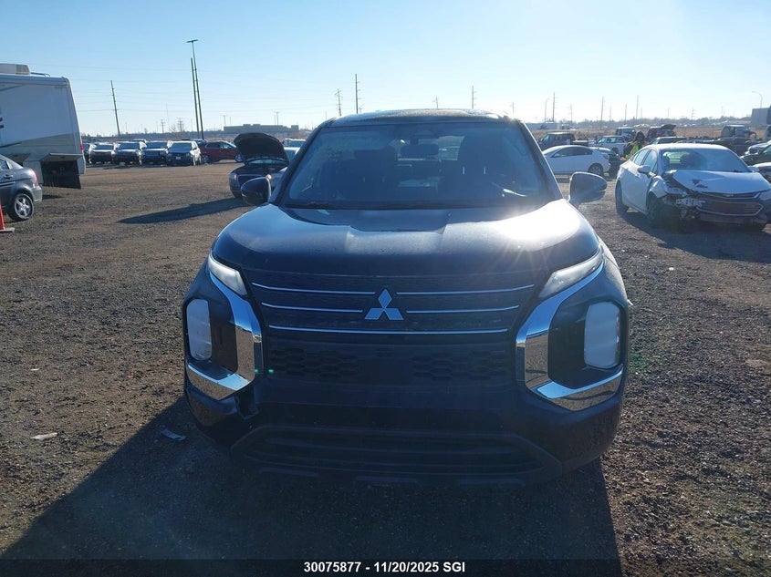 2024 Mitsubishi Outlander Es VIN: JA4J4UA83RZ630134 Lot: 30075877