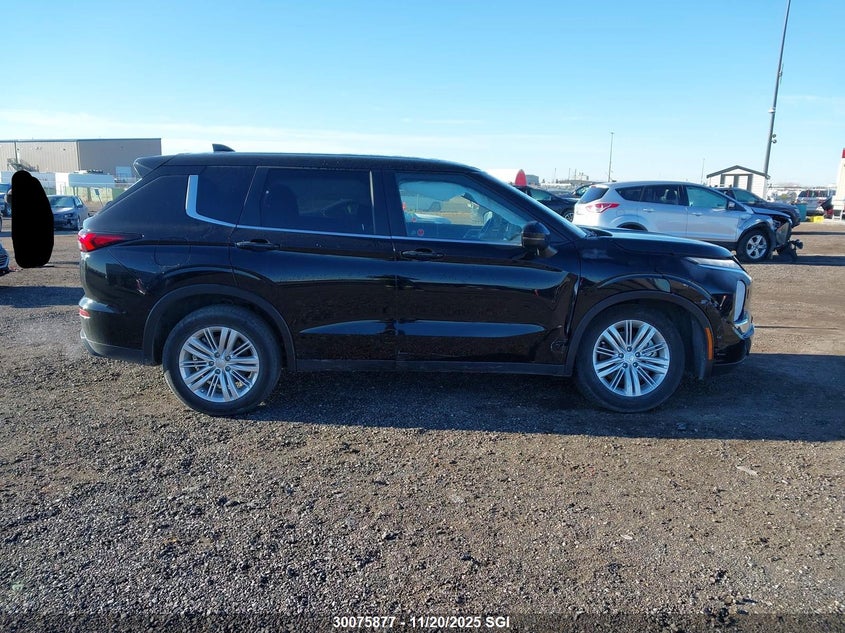 2024 Mitsubishi Outlander Es VIN: JA4J4UA83RZ630134 Lot: 30075877