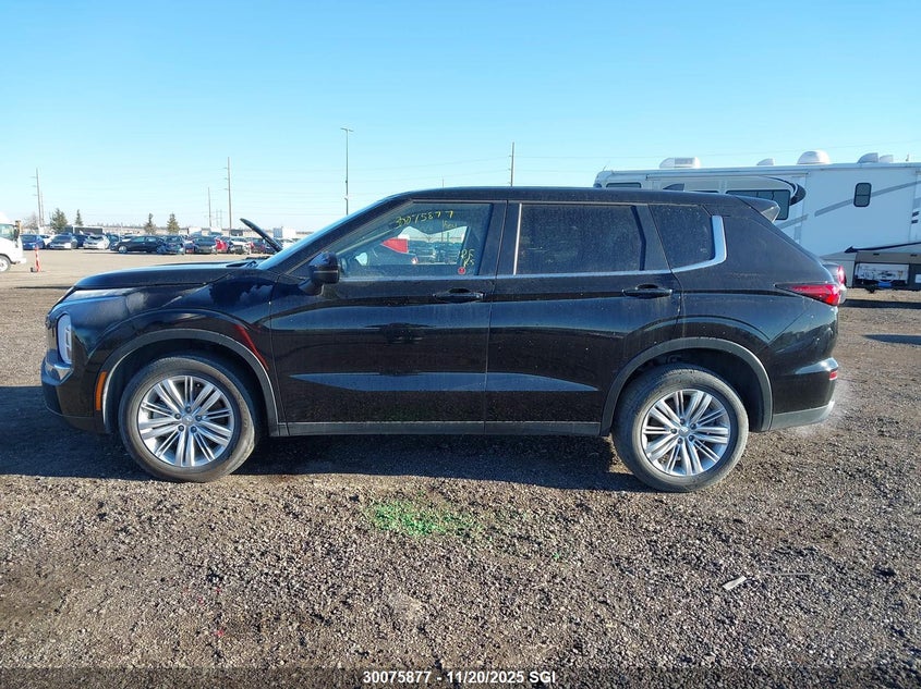 2024 Mitsubishi Outlander Es VIN: JA4J4UA83RZ630134 Lot: 30075877