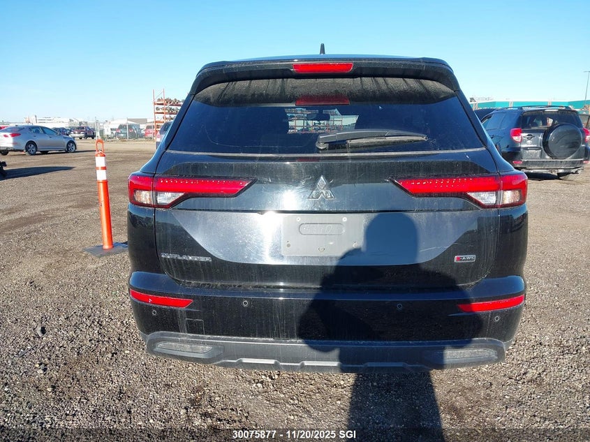 2024 Mitsubishi Outlander Es VIN: JA4J4UA83RZ630134 Lot: 30075877