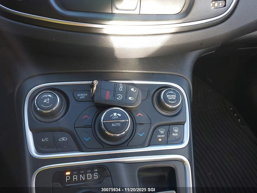 2015 Chrysler 200 Limited VIN: 1C3CCCAG0FN740813 Lot: 30075934