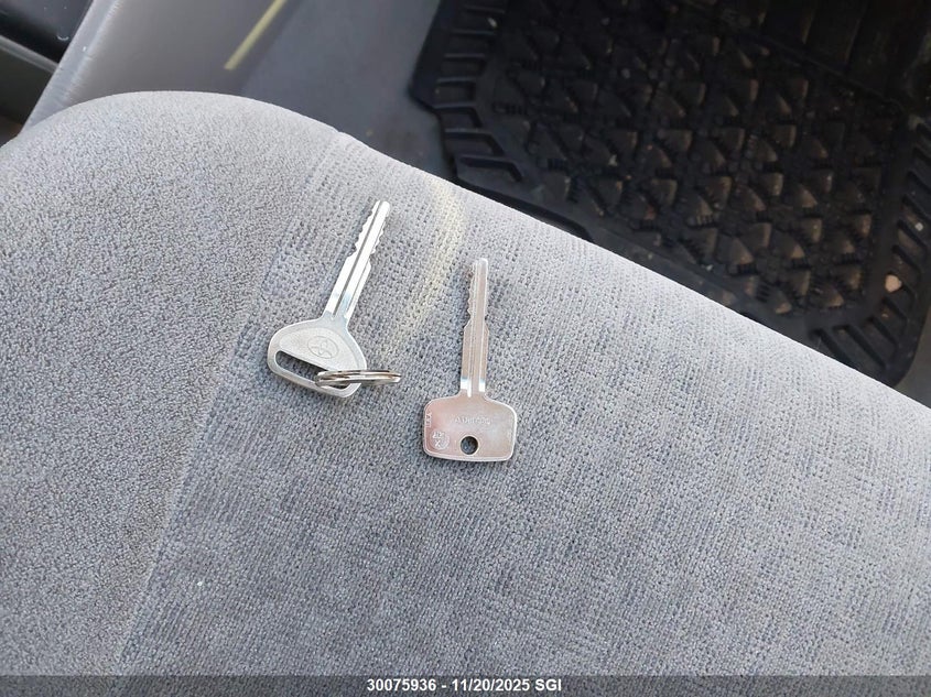 2003 Toyota Corolla Ce/Le/S VIN: 2T1BR32E23C719317 Lot: 30075936