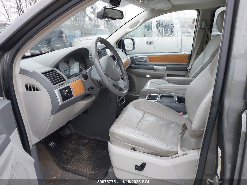 2010 Chrysler Town & Country Limited VIN: 2A4RR6DX3AR217969 Lot: 30075775