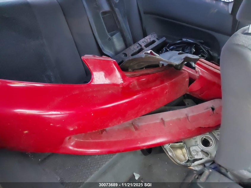 1998 Honda Civic Dx VIN: 2HGEJ6330WH009489 Lot: 30073689