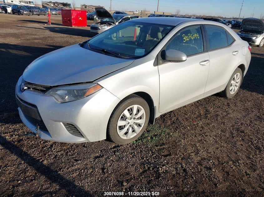2T1BURHE4FC346410 2015 TOYOTA COROLLA photo no. 2