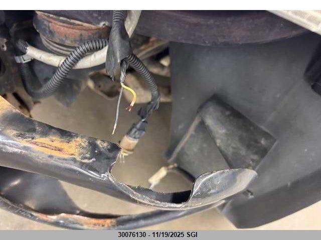 2008 GMC Envoy VIN: 1GKDT13S282197205 Lot: 30076130