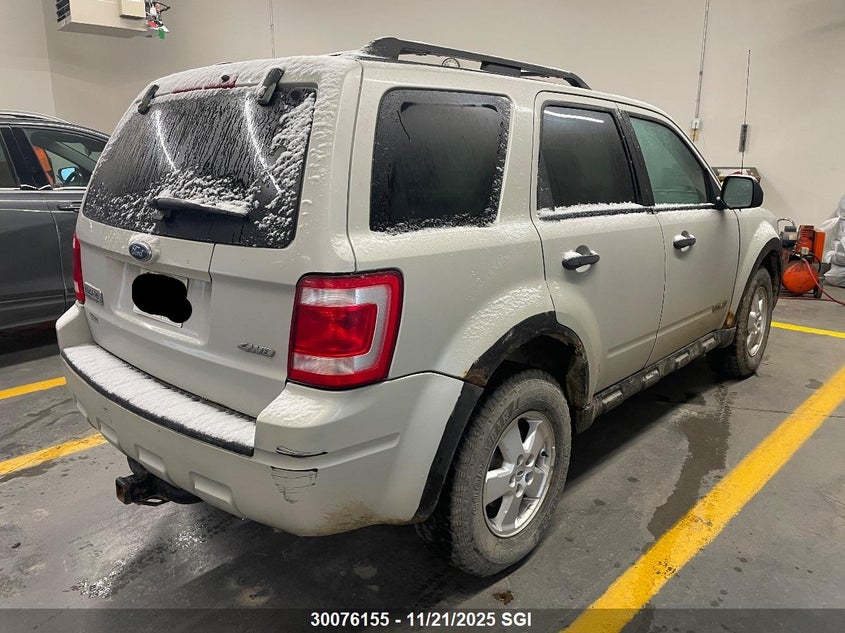 1FMCU93Z18KA15313 2008 FORD ESCAPE photo no. 4