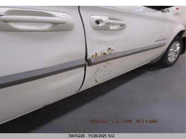 2001 Dodge Grand Caravan Sport VIN: 2B4GP44R81R236281 Lot: 30076228