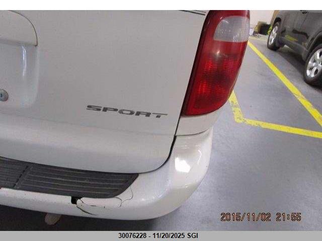 2001 Dodge Grand Caravan Sport VIN: 2B4GP44R81R236281 Lot: 30076228
