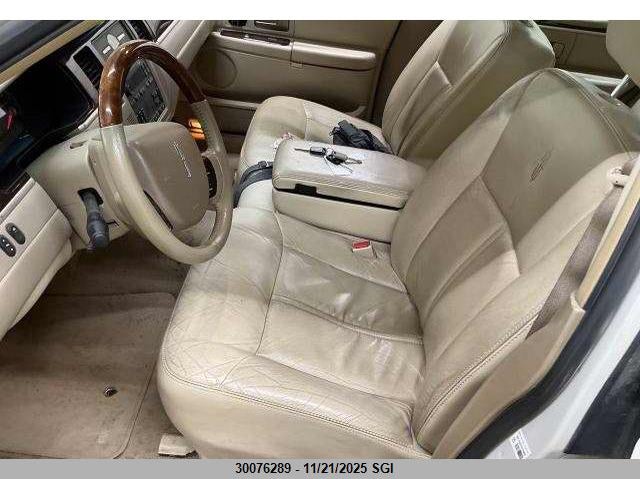 2007 Lincoln Town Car Signature Limited VIN: 1LNHM82W47Y626035 Lot: 30076289