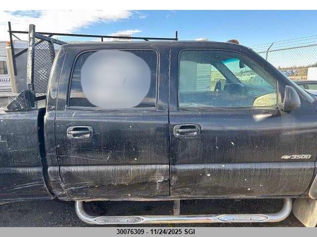 2002 Chevrolet Silverado K3500 VIN: 1GCJK33U52F220538 Lot: 30076309