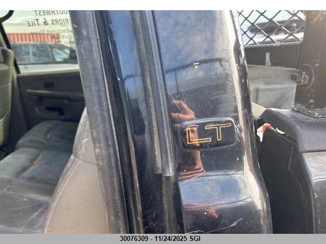 2002 Chevrolet Silverado K3500 VIN: 1GCJK33U52F220538 Lot: 30076309