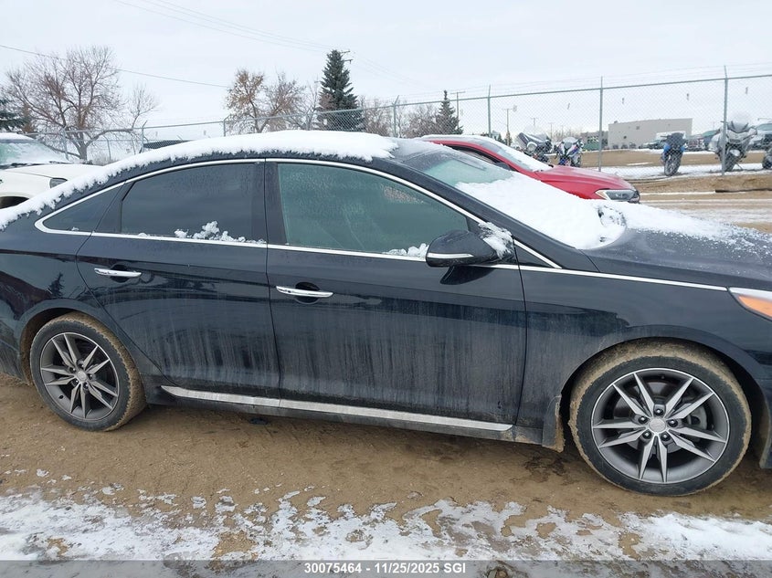 2016 Hyundai Sonata Sport/Limited VIN: 5NPE34AB5GH426719 Lot: 30075464
