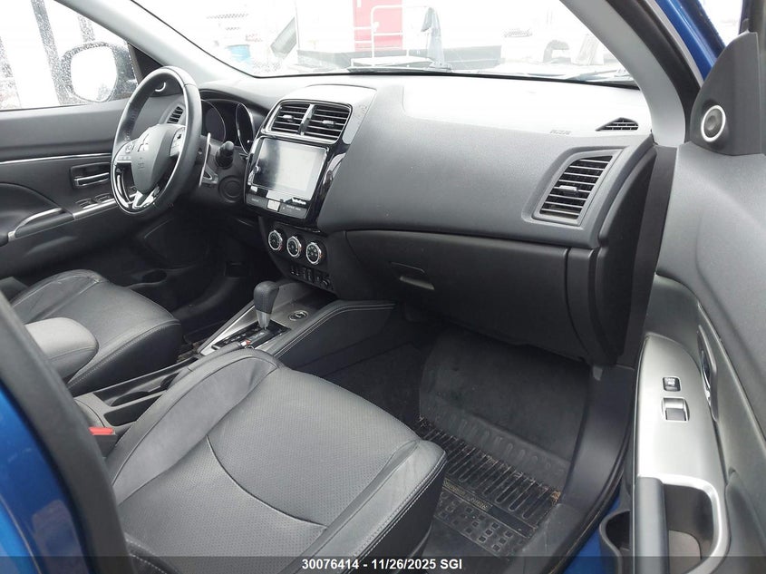 JA4AJ4AW0JZ613402 2018 MITSUBISHI RVR photo no. 5
