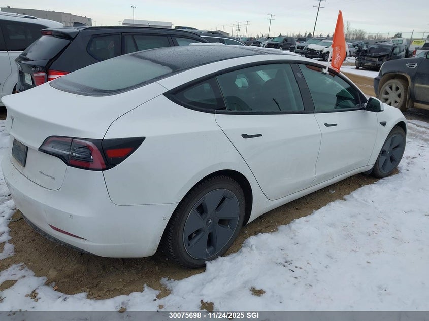 5YJ3E1EB1MF049309 2021 TESLA MODEL 3 photo no. 4