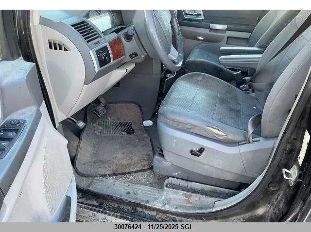 2008 Chrysler Town & Country Touring VIN: 2A8HR54P88R816722 Lot: 30076424