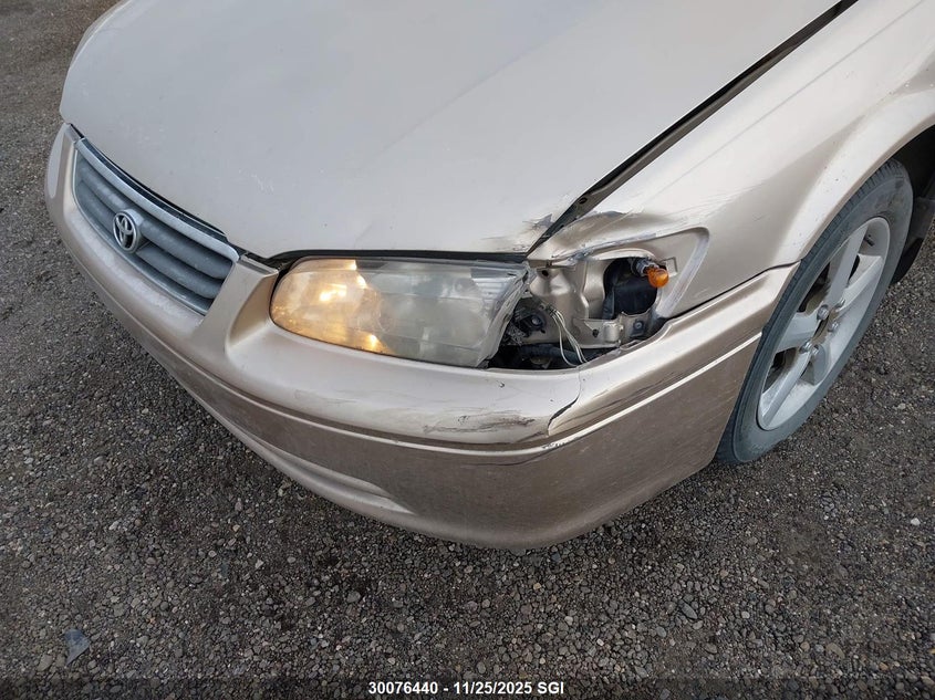 2000 Toyota Camry Ce/Le/Xle VIN: JT2BF22K3Y0260723 Lot: 30076440