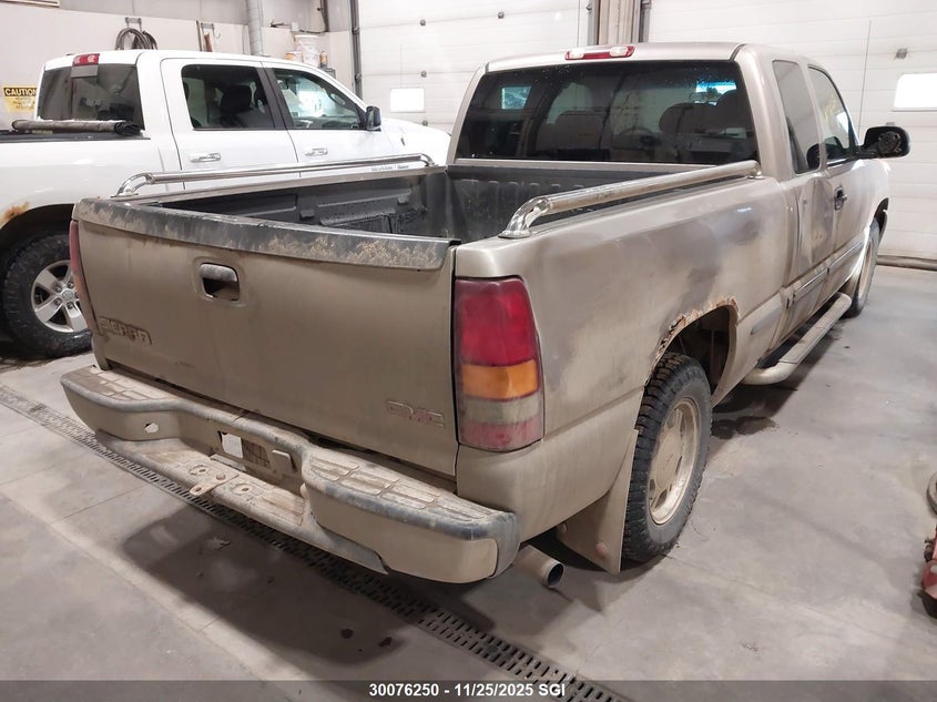 2GTEC19V421392263 2002 GMC  photo no. 4