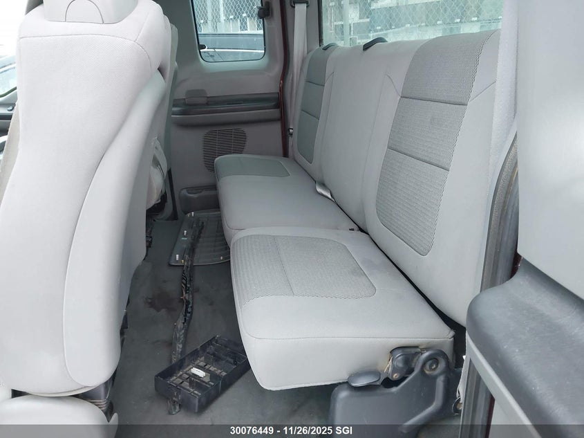 2005 Ford F250 Super Duty VIN: 1FTSX21P75EB46823 Lot: 30076449