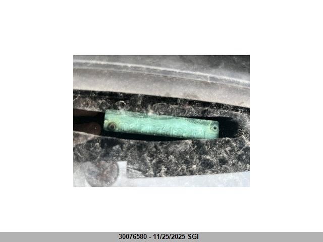 1FAFP34P92W137605 2002 FORD FOCUS photo no. 13