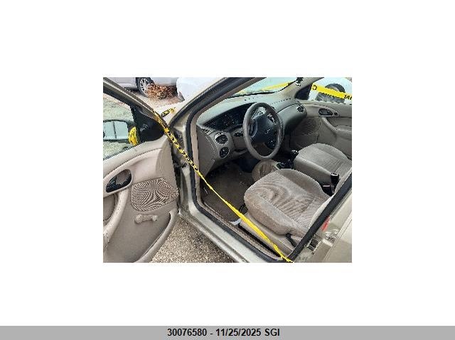 1FAFP34P92W137605 2002 FORD FOCUS photo no. 5