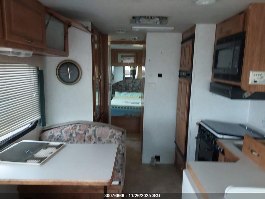 1997 Ford F530 Super Duty VIN: 3FCMF53G1VJA26991 Lot: 30076666