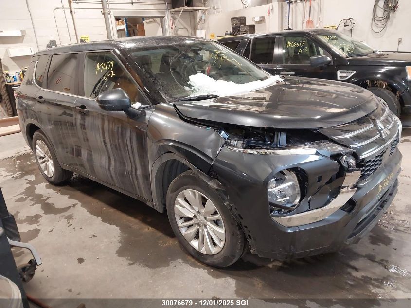 MITSUBISHI OUTLANDER ES